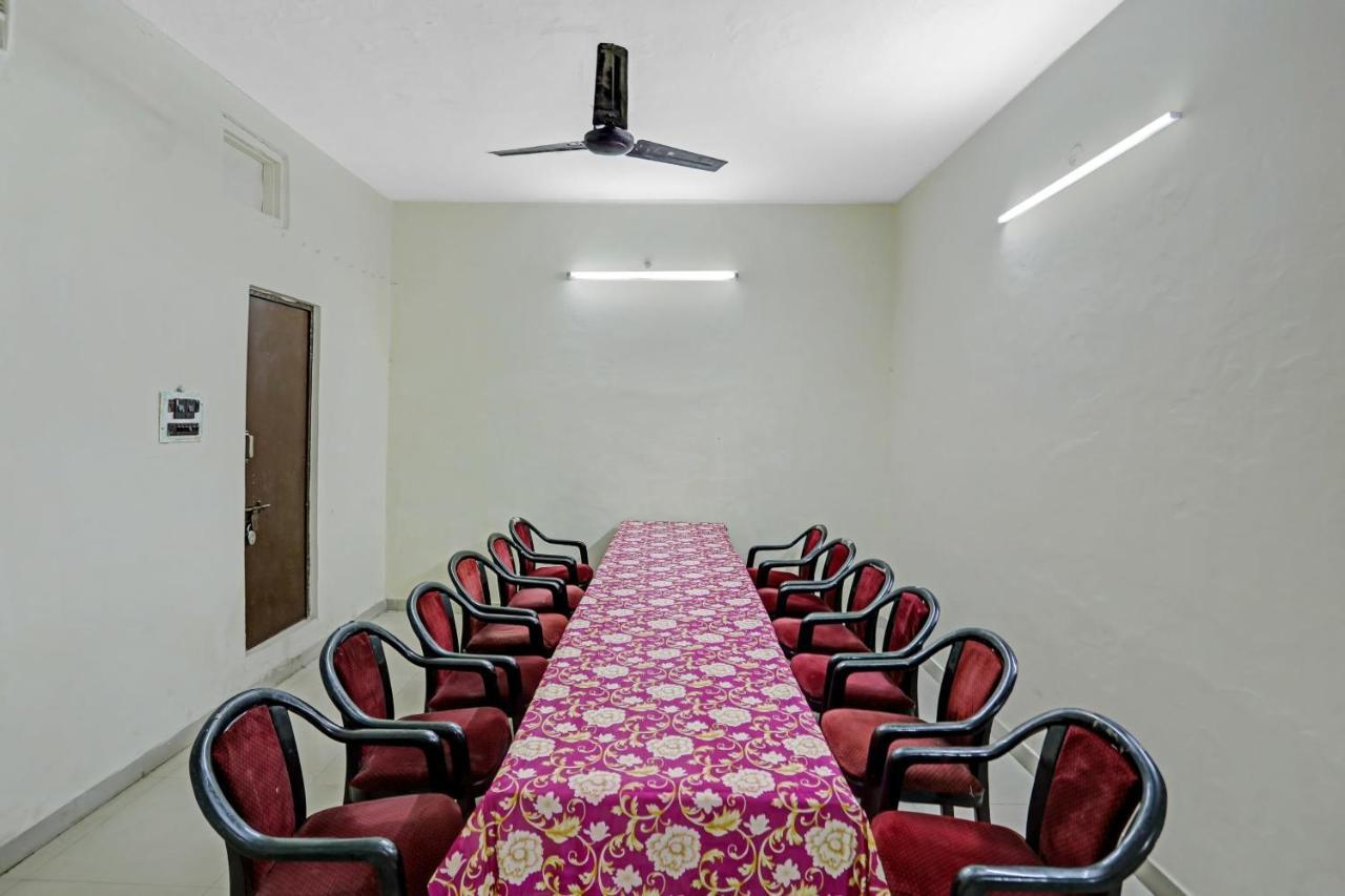 Collection O 85238 Tulika Garden Hotel Izatnagar Bagian luar foto
