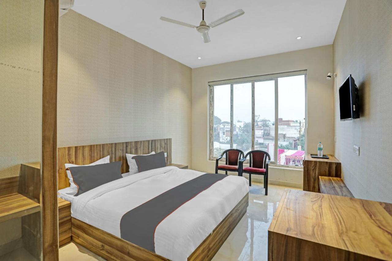 Collection O 85238 Tulika Garden Hotel Izatnagar Bagian luar foto