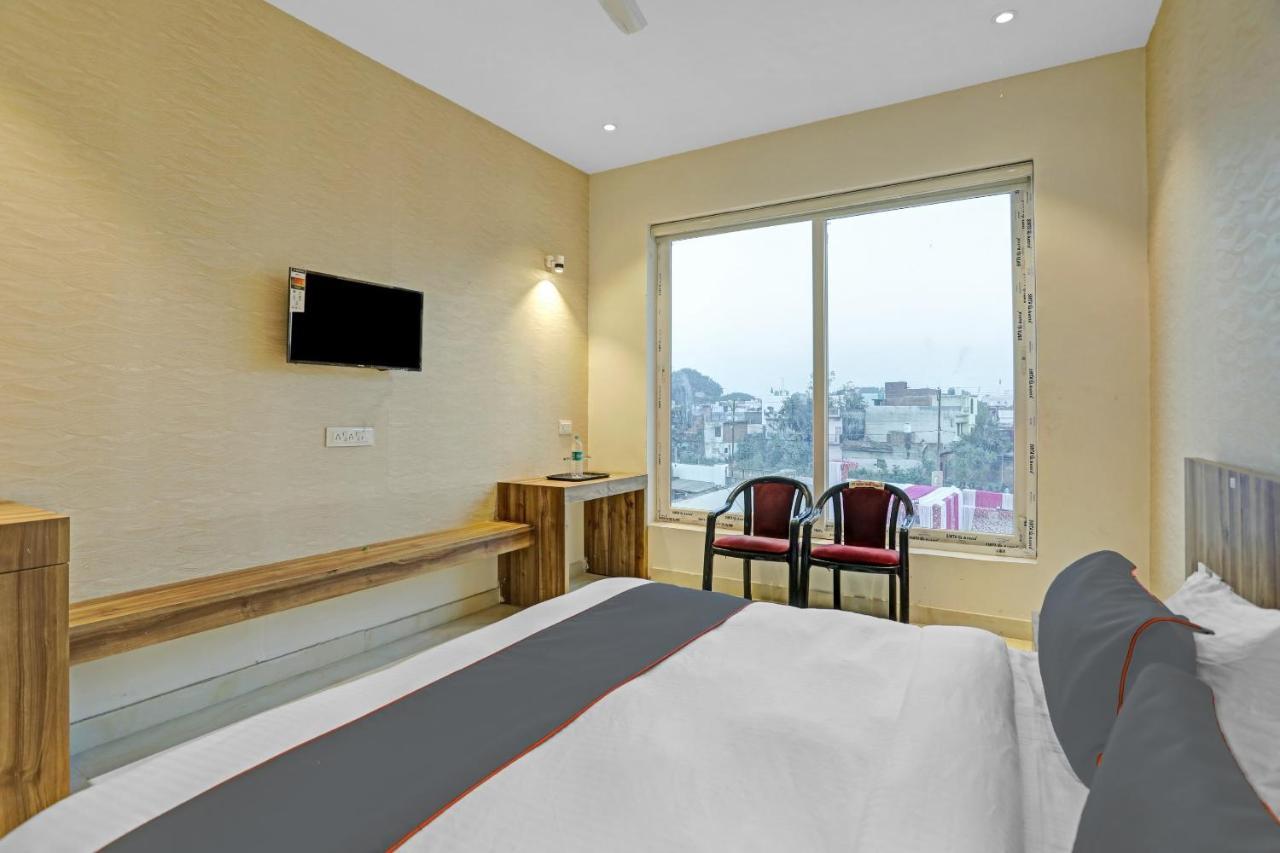 Collection O 85238 Tulika Garden Hotel Izatnagar Bagian luar foto