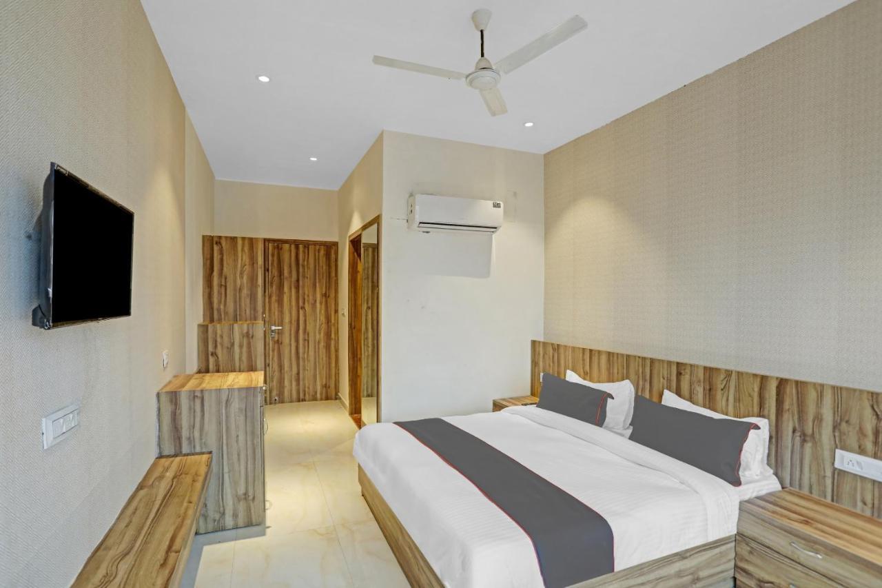 Collection O 85238 Tulika Garden Hotel Izatnagar Bagian luar foto